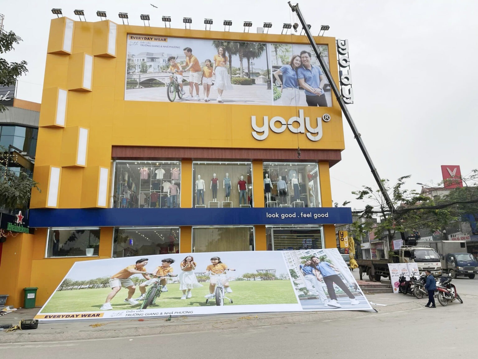 thi-cong-chu-den-led-yody-2-1536